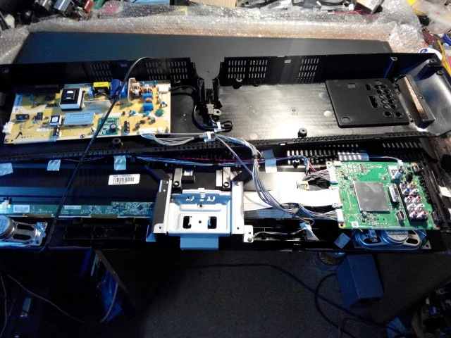 Toshiba 32PU201  (Small).webp